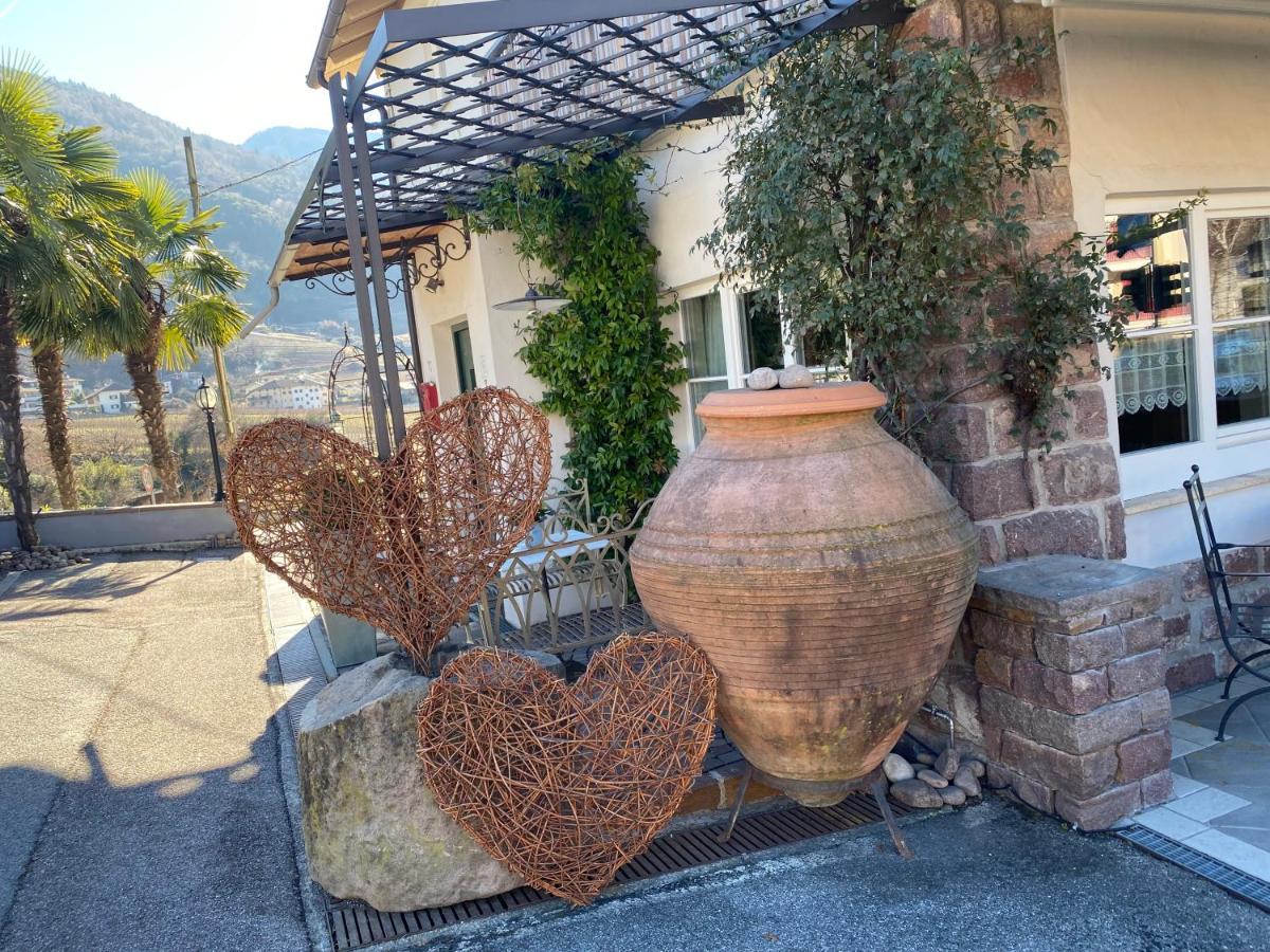 B&B Pizzeria Zur Traube Montagna Exterior foto