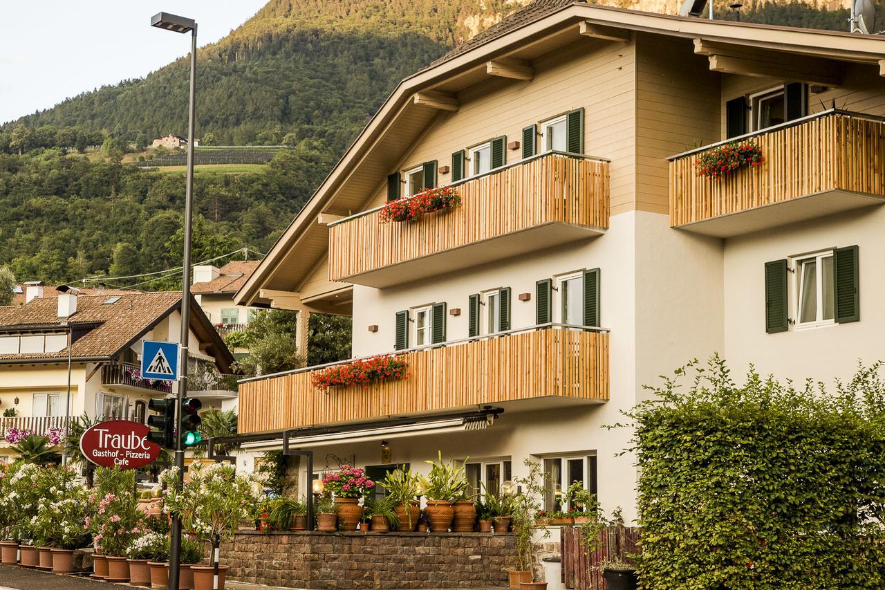 B&B Pizzeria Zur Traube Montagna Exterior foto
