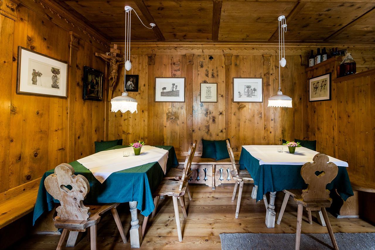 B&B Pizzeria Zur Traube Montagna Exterior foto