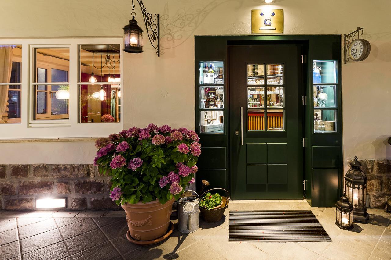 B&B Pizzeria Zur Traube Montagna Exterior foto