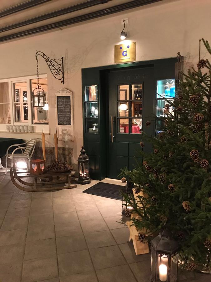 B&B Pizzeria Zur Traube Montagna Exterior foto